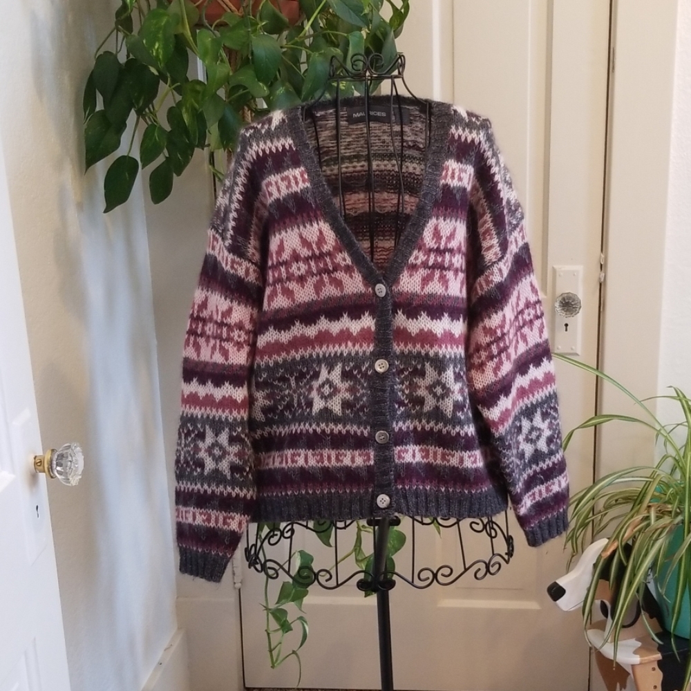 Cardigan sweater